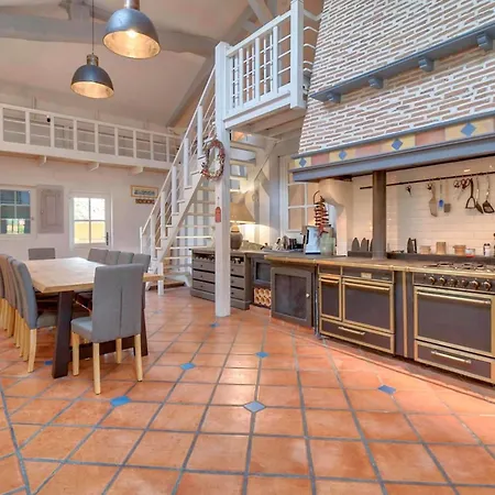 Hébergement de vacances 230 M2 With Garden De And Ocean *