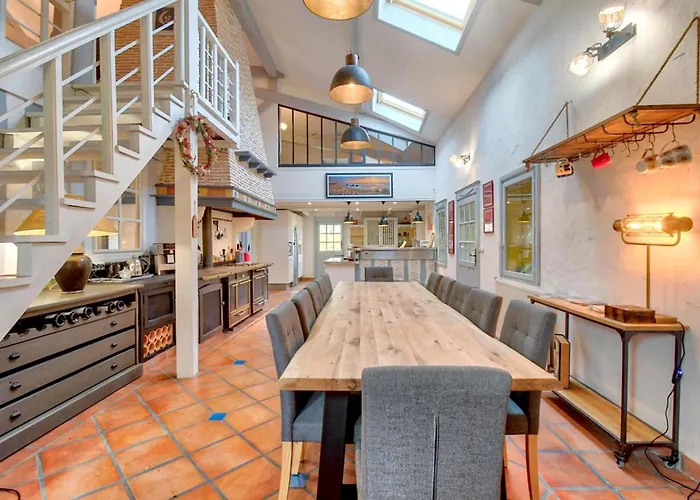 230 M2 With Garden De And Ocean * Léon